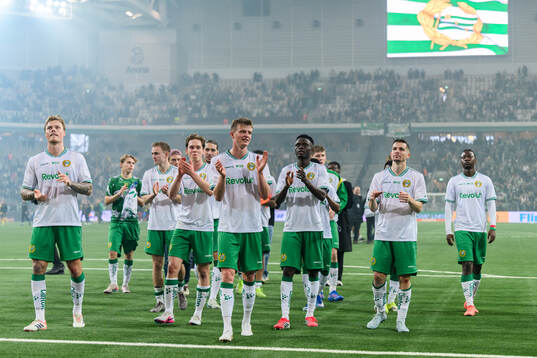 Hammarbys spelare jublar