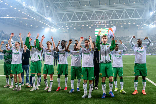 Hammarbys spelare jublar