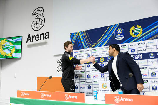 Mjällbys tränare Karl Marius Aksum och Hammarbys tränare