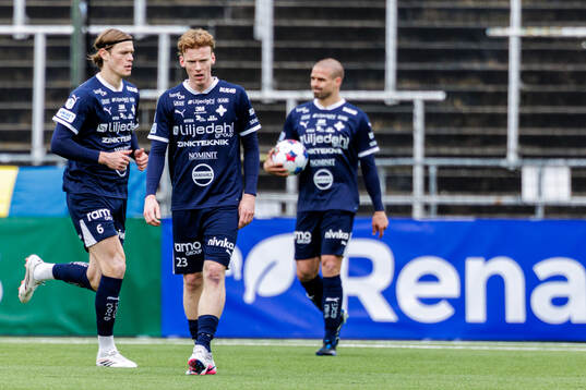 Värnamos Hugo Andersson och Logi Hrafn Robertsson deppar