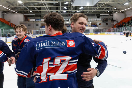 Växjös Theodor Johansson och tränare Victor Engfors