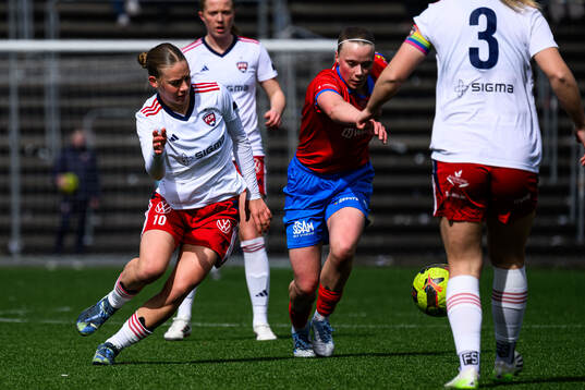 FC Rosengårds Elin Bengtsson och Helsingborgs Cornelia