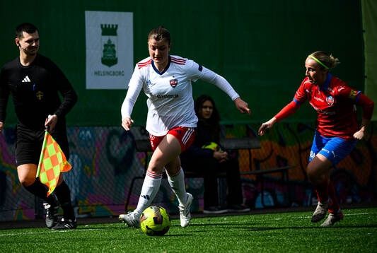 FC Rosengårds Anna Larsson och Helsingborgs Ebba Berg