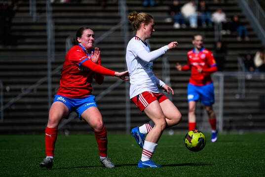 Helsingborgs Mathilde Vangsgaard och FC Rosengårds Alice