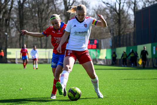 Helsingborgs Ebba Berg och FC Rosengårds Ellen Leijon Kraft