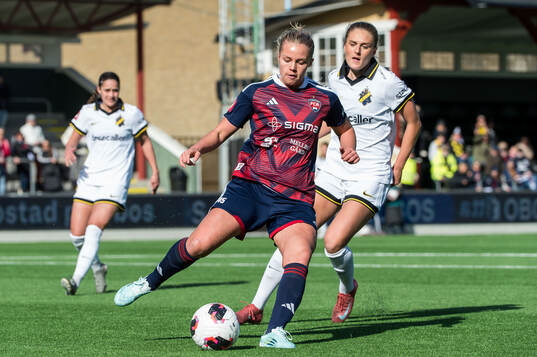 Rosengårds Tilde Björklund och AIKs Lisa Björk