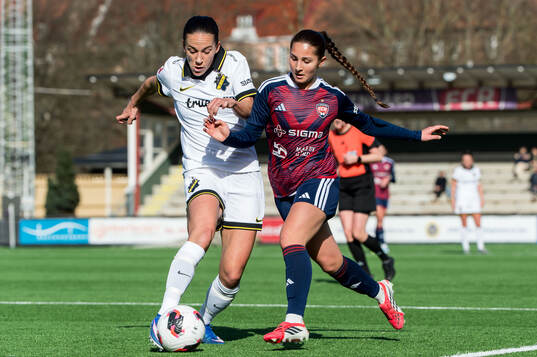 AIKs Anna Oskarsson och Rosengårds Filippa Sjöström