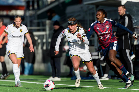 AIKs Olivia Garcia mot Rosengårds Anam Imo