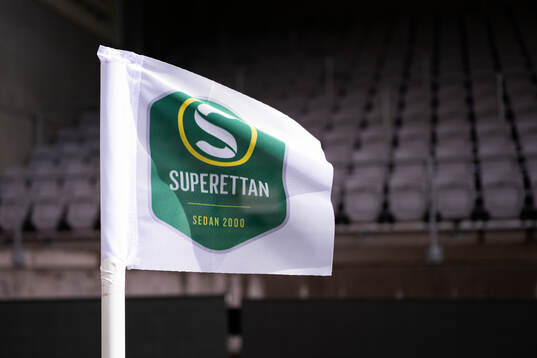Hörnflagga med Superettans logga