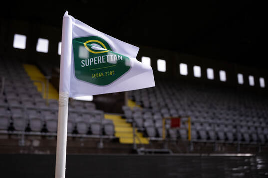 Hörnflagga med Superettans logga