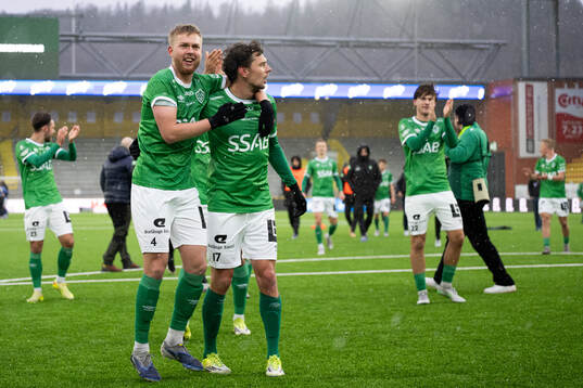 Brages Malte Persson och Pontus Jonsson jublar
