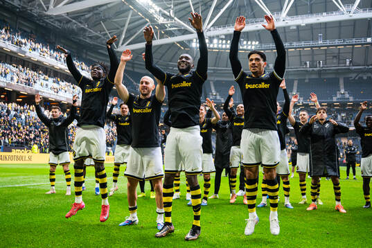 AIKs Zadok Yohanna, Ibrahim Cisse och Lukas Bergquist jublar