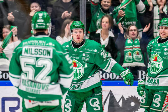 Rögles Fredrik Olofsson jublar