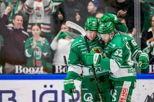Rögles Fredrik Olofsson och Felix Nilsson jublar