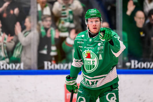 Rögles Fredrik Olofsson jublar