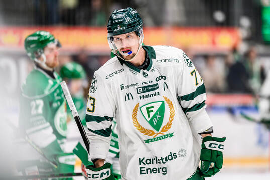 Färjestads Adam Ollas Mattsson deppar
