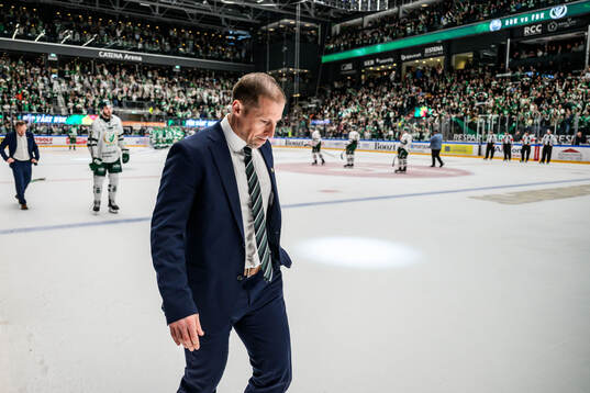 Färjestads tränare Cam Abbott deppar