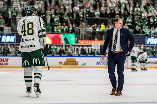 Färjestads tränare Cam Abbott deppar