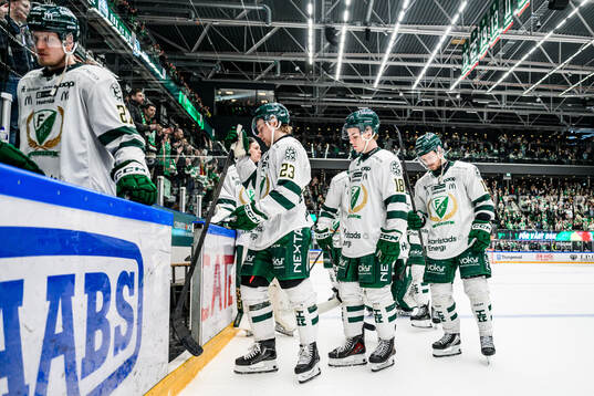 Och Färjestads Mikkel Eriksen och Elias Eriksson deppar
