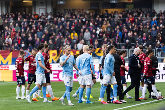 Spelare i Örgryte och Malmö FF lämnar planen