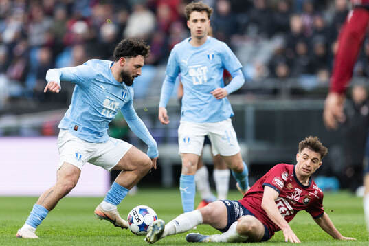 Malmö FFs Sead Haksabanovic och Örgrytes Owen Parker-Price