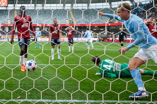 Malmö FFs Erik Botheim jublar
