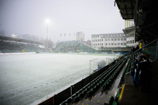 Matchen pausas pga snöoväder