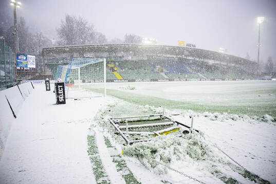 Matchen pausas pga snöoväder
