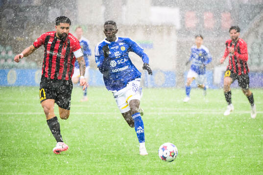 Nordic United FCs Jonathan Gursac och GIF Sundsvalls