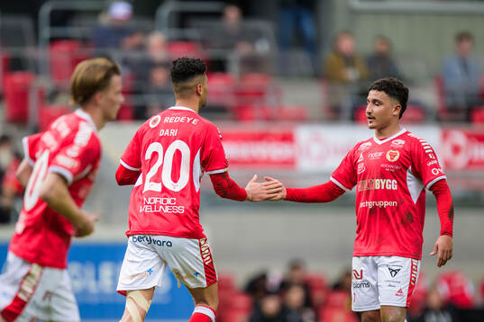 Kalmars Achraf Dari och Nassef Chourak deppar