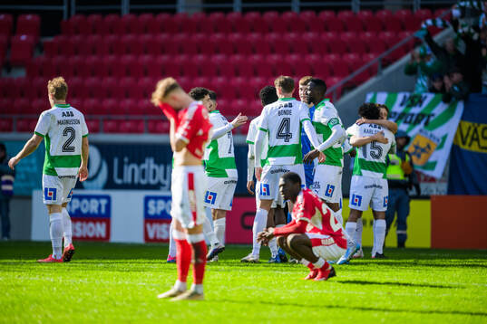 Västerås spelare jublar