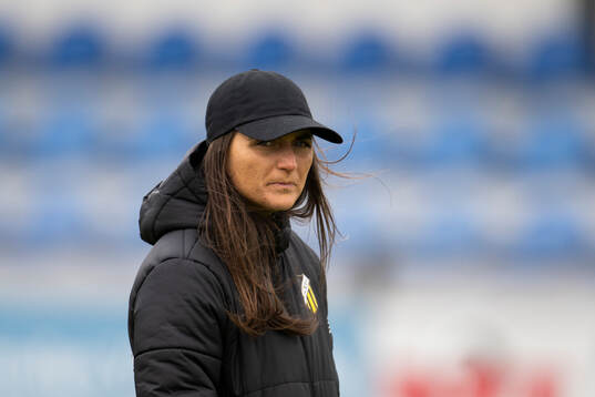 Häckens tränare Elena Sadiku
