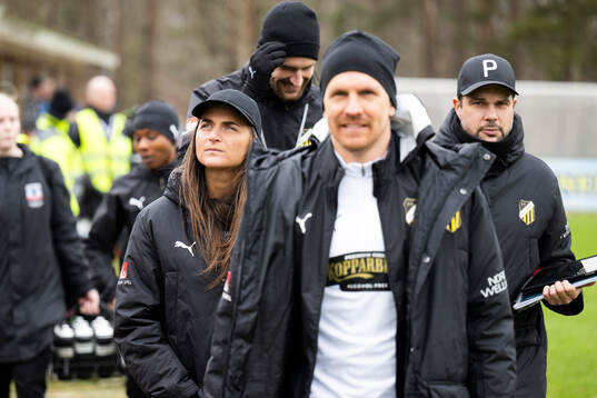 Häckens tränare Elena Sadiku