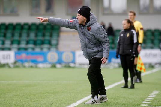 Nordic United FCs tränare Steven Younan