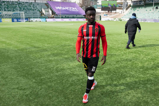 Nordic United FCs Emmanuel Swedi deppar