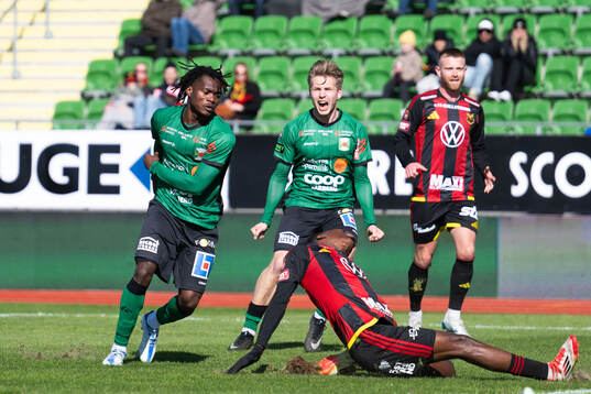 Varbergs Severin Nioule och Axel Vidjeskog jublar