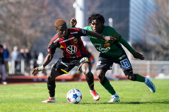 Bläddra bland fler bilder av Fotboll, Superettan, Varberg - Östersund