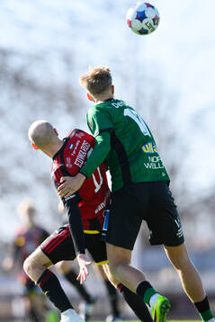 Östersunds Curtis Edwards och Varbergs Edvin Tellgren