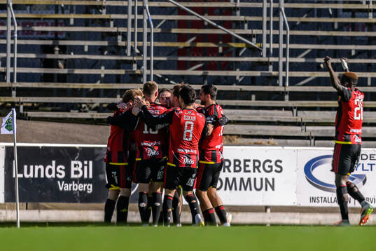 Östersunds spelare jublar
