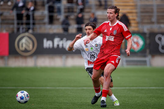 Örebros Samuel Wikman och Landskronas Andreas Murbeck