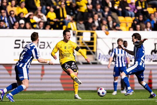 Elfsborgs Simon Olsson och IFK Göteborgs Kolbeinn