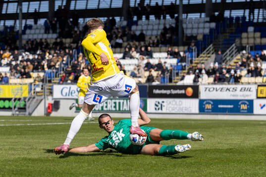 Falkenbergs Hampus Källström och Ljungskiles Ivan Maric