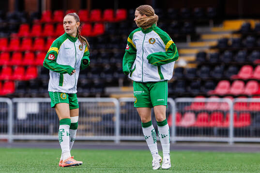 Hammarbys Svea Rehnberg och Hannah Sjödahl