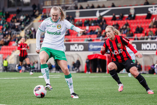 Hammarbys Elin Sørum och Brommapojkarnas Ellen Gibson