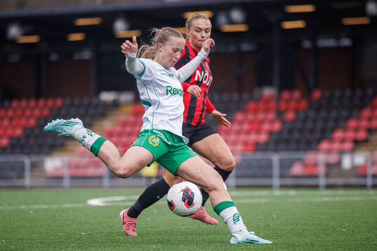 Hammarbys Fanny Peterson och Brommapojkarnas Villemo