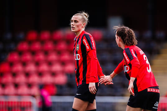 Brommapojkarnas Amanda Wulff och Patricia Fischerova