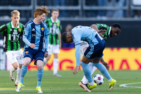 Djurgårdens Leon Hien och GAIS Shalom Ekong