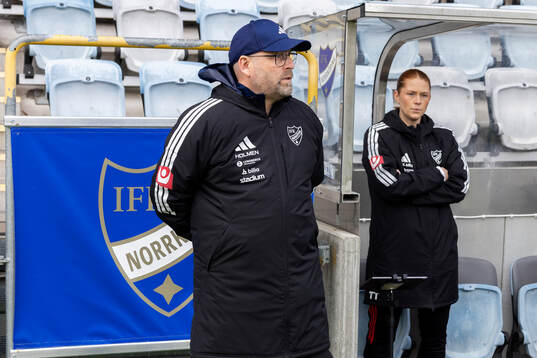 IFK Norrköpings tränare Stellan Carlsson och individuella