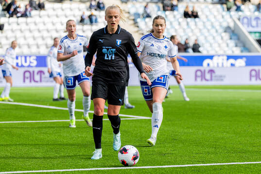 Malmö FFs Wilma Carlsson och IFK Norrköpings Emma