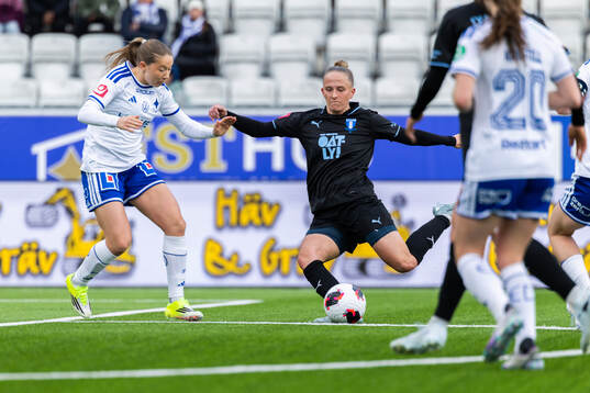 IFK Norrköpings Paula Broddner Klingspor och Malmö FFs